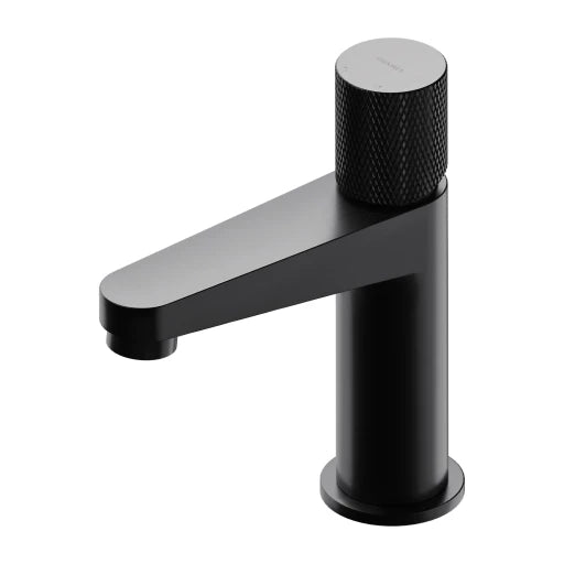 Bateria umywalkowa Omnires Contour CT8010 AT– widok z przodu
